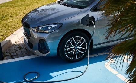 2022 BMW 230e Active Tourer Charging Connector Wallpapers 450x275 (87)