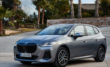 2022 BMW 230e Active Tourer Front Three-Quarter Wallpapers 450x275 (52)