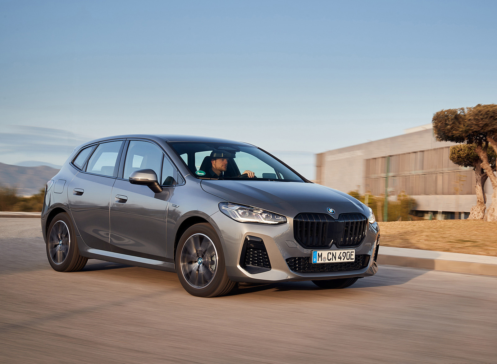 2022 BMW 230e Active Tourer Front Three-Quarter Wallpapers (3)