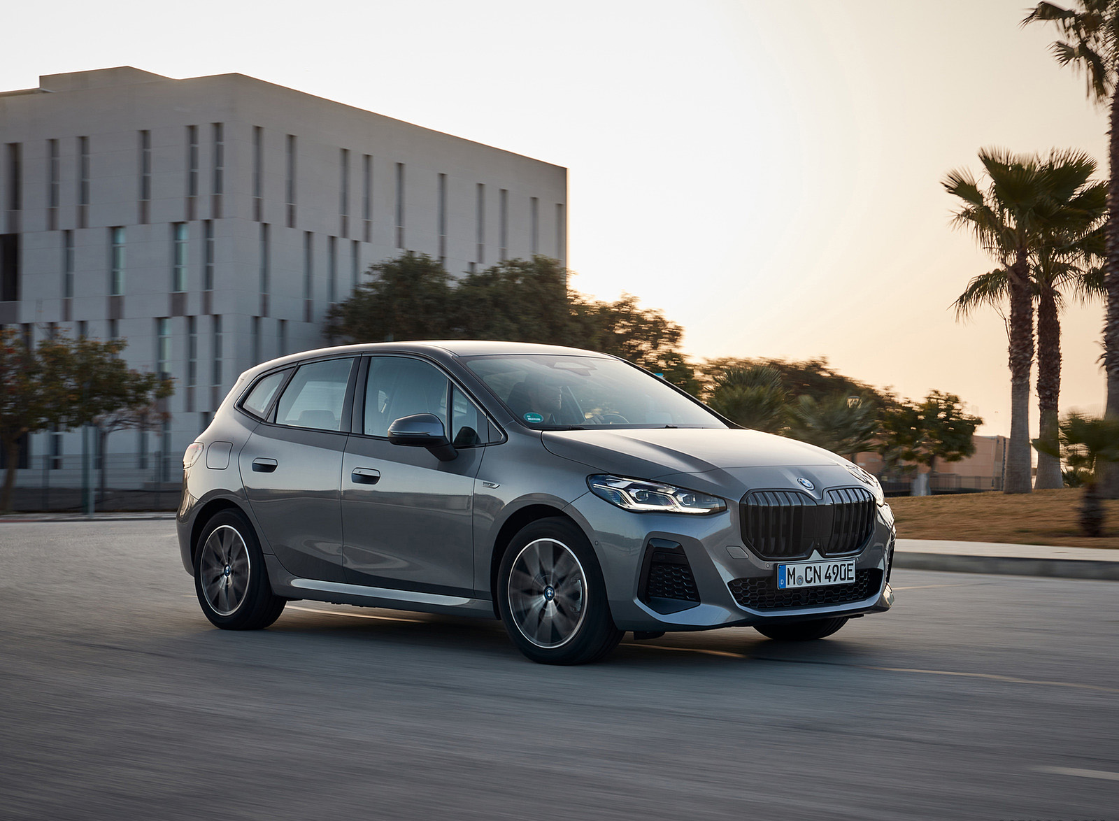 2022 BMW 230e Active Tourer Front Three-Quarter Wallpapers (4)