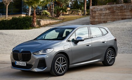 2022 BMW 230e Active Tourer Front Three-Quarter Wallpapers  450x275 (54)