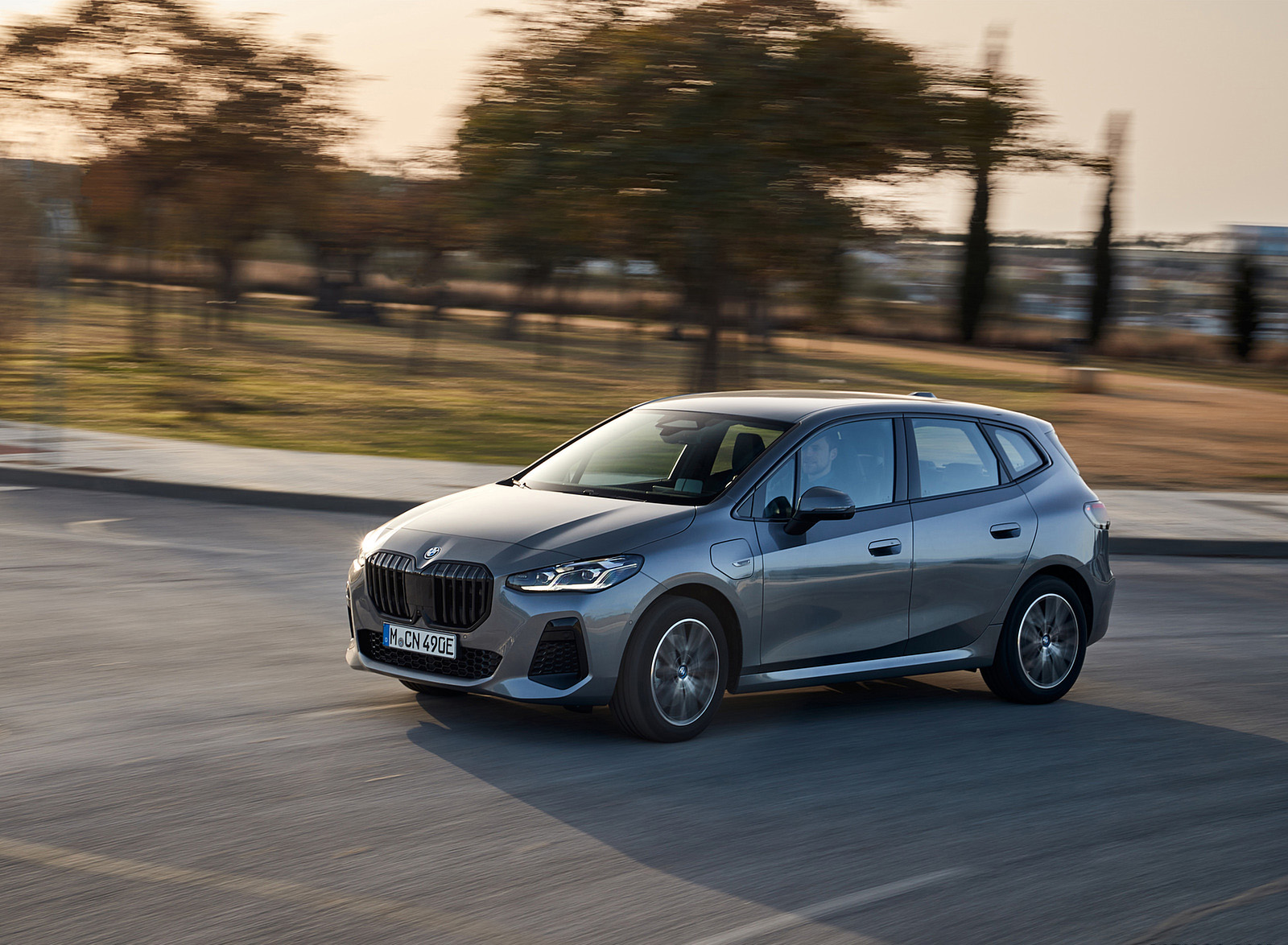 2022 BMW 230e Active Tourer Front Three-Quarter Wallpapers (15)