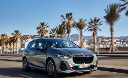 2022 BMW 230e Active Tourer Front Three-Quarter Wallpapers  450x275 (10)