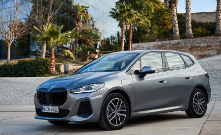 2022 BMW 230e Active Tourer Front Three-Quarter Wallpapers 450x275 (55)