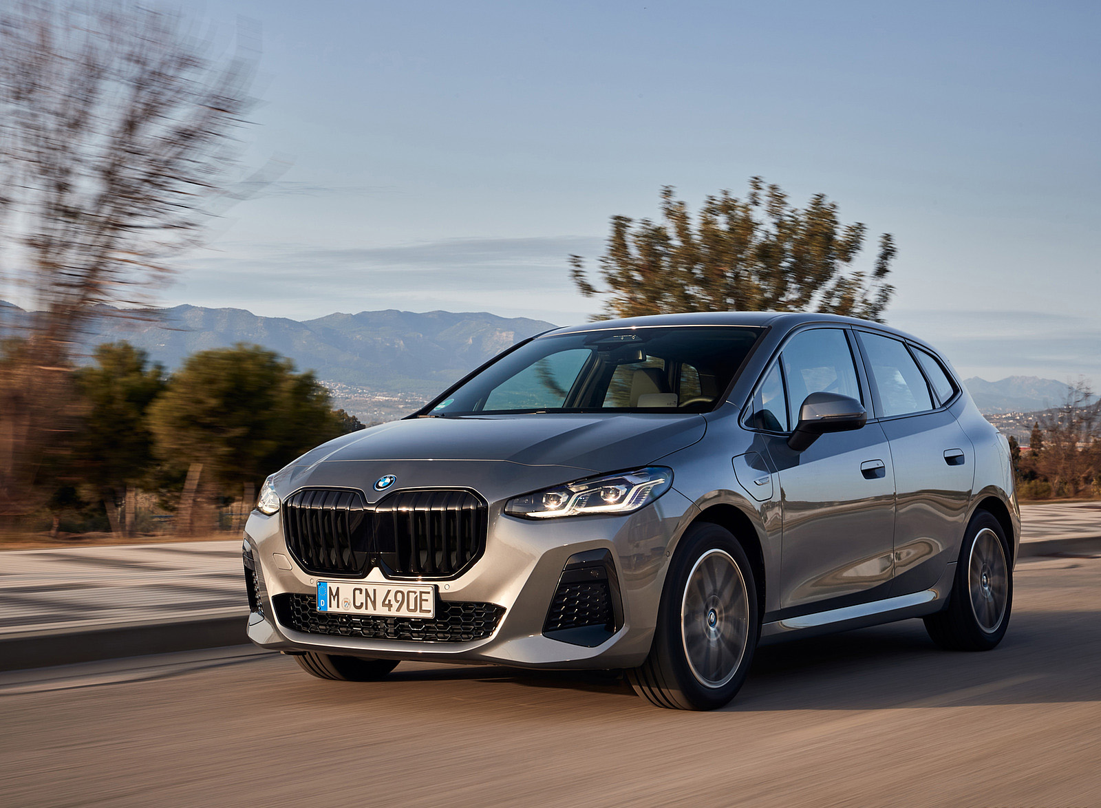 2022 BMW 230e Active Tourer Front Three-Quarter Wallpapers  (7)