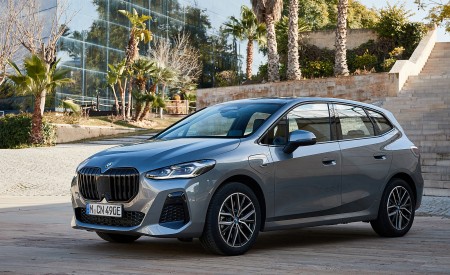 2022 BMW 230e Active Tourer Front Three-Quarter Wallpapers 450x275 (60)