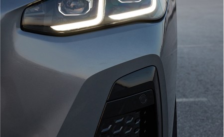 2022 BMW 230e Active Tourer Headlight Wallpapers 450x275 (93)