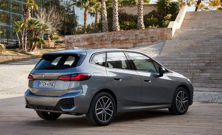 2022 BMW 230e Active Tourer Rear Three-Quarter Wallpapers 450x275 (62)