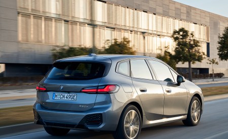 2022 BMW 230e Active Tourer Rear Three-Quarter Wallpapers 450x275 (32)