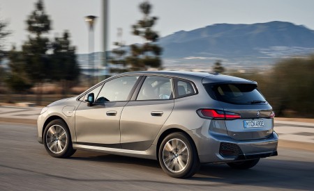 2022 BMW 230e Active Tourer Rear Three-Quarter Wallpapers 450x275 (17)