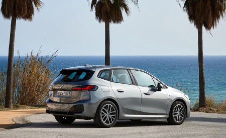 2022 BMW 230e Active Tourer Rear Three-Quarter Wallpapers 450x275 (68)
