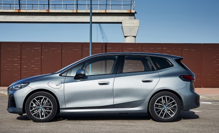 2022 BMW 230e Active Tourer Side Wallpapers 450x275 (83)