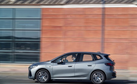 2022 BMW 230e Active Tourer Side Wallpapers 450x275 (44)