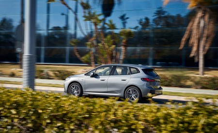 2022 BMW 230e Active Tourer Side Wallpapers 450x275 (34)