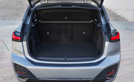 2022 BMW 230e Active Tourer Trunk Wallpapers 450x275 (129)