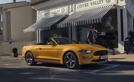 2022 Ford Mustang California Special Front Three-Quarter Wallpapers 450x275 (14)