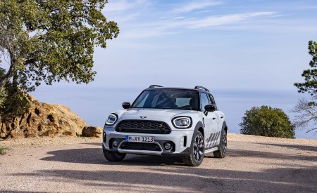 2022 MINI Cooper S Countryman ALL4 Untamed Edition Front Wallpapers 450x275 (65)