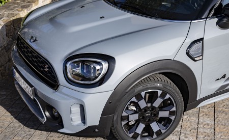 2022 MINI Cooper S Countryman ALL4 Untamed Edition Headlight Wallpapers 450x275 (72)