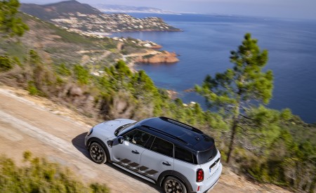 2022 MINI Cooper S Countryman ALL4 Untamed Edition Rear Three-Quarter Wallpapers 450x275 (30)