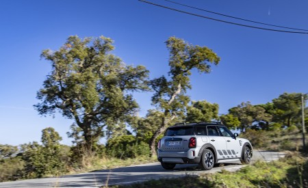 2022 MINI Cooper S Countryman ALL4 Untamed Edition Rear Three-Quarter Wallpapers 450x275 (13)