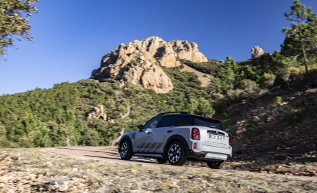 2022 MINI Cooper S Countryman ALL4 Untamed Edition Rear Three-Quarter Wallpapers 450x275 (7)