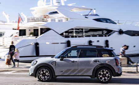 2022 MINI Cooper S Countryman ALL4 Untamed Edition Side Wallpapers 450x275 (54)