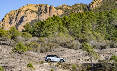 2022 MINI Cooper S Countryman ALL4 Untamed Edition Side Wallpapers 450x275 (5)