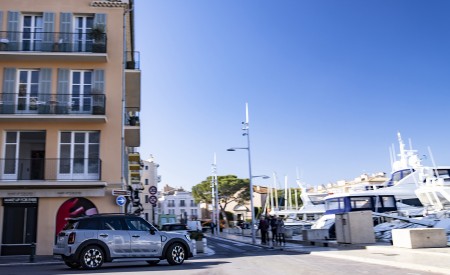 2022 MINI Cooper S Countryman ALL4 Untamed Edition Side Wallpapers 450x275 (56)