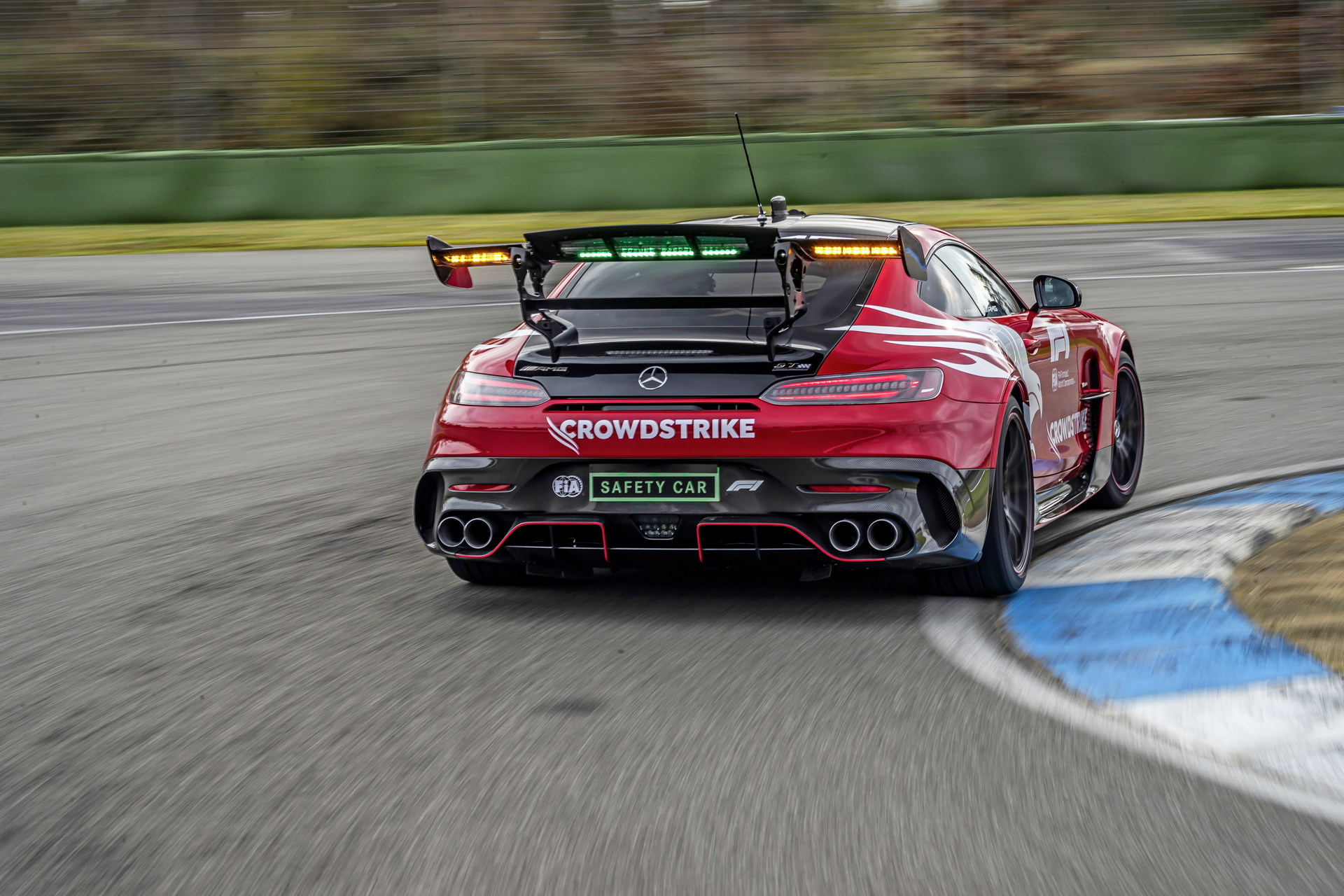 2022 Mercedes-AMG GT Black Series F1 Safety Car Rear Three-Quarter Wallpapers (9)