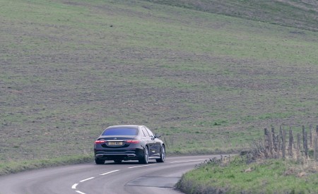 2022 Mercedes-Benz S 580 e L Plug-In Hybrid (UK-Spec) Rear Wallpapers 450x275 (10)