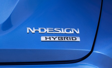 2022 Nissan JUKE Hybrid Badge Wallpapers 450x275 (40)