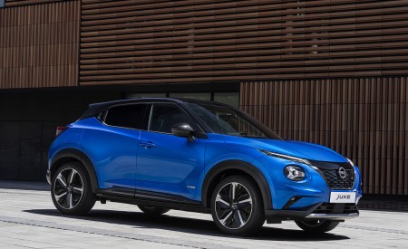 2022 Nissan JUKE Hybrid Front Three-Quarter Wallpapers  450x275 (21)