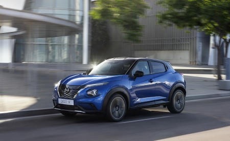 2022 Nissan JUKE Hybrid Front Three-Quarter Wallpapers 450x275 (3)
