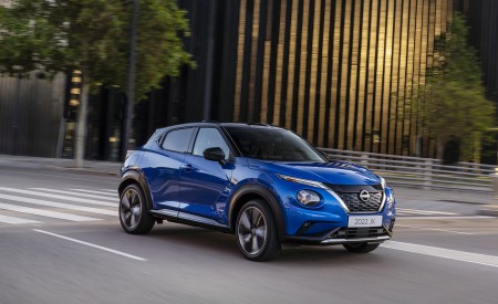 2022 Nissan JUKE Hybrid Front Three-Quarter Wallpapers 450x275 (17)