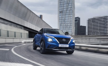 2022 Nissan JUKE Hybrid Front Three-Quarter Wallpapers 450x275 (6)