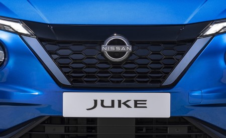 2022 Nissan JUKE Hybrid Grille Wallpapers 450x275 (36)