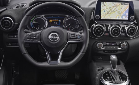 2022 Nissan JUKE Hybrid Interior Cockpit Wallpapers 450x275 (44)
