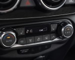 2022 Nissan JUKE Hybrid Interior Detail Wallpapers 150x120