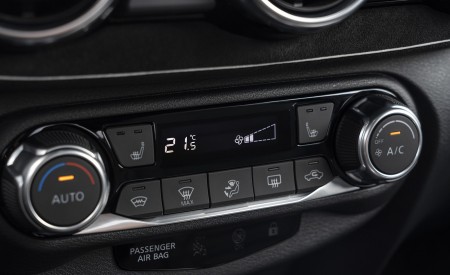 2022 Nissan JUKE Hybrid Interior Detail Wallpapers 450x275 (62)