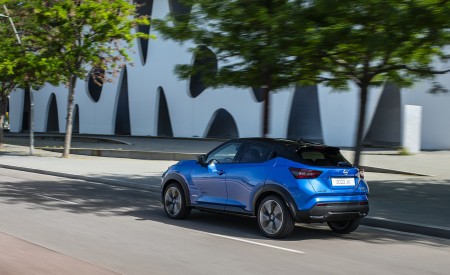 2022 Nissan JUKE Hybrid Rear Three-Quarter Wallpapers 450x275 (7)