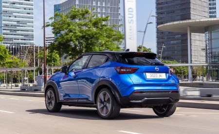 2022 Nissan JUKE Hybrid Rear Three-Quarter Wallpapers 450x275 (4)