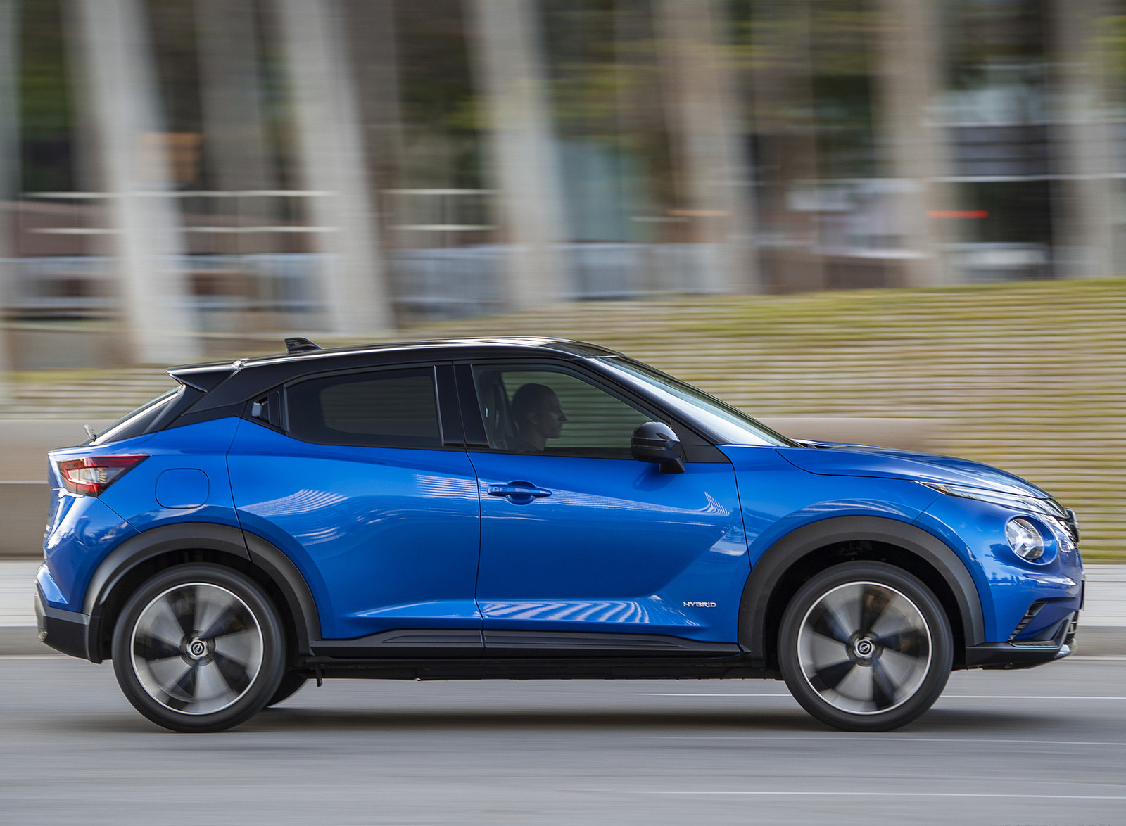 2022 Nissan JUKE Hybrid Side Wallpapers (8)