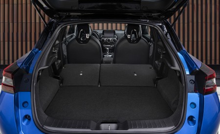 2022 Nissan JUKE Hybrid Trunk Wallpapers 450x275 (74)