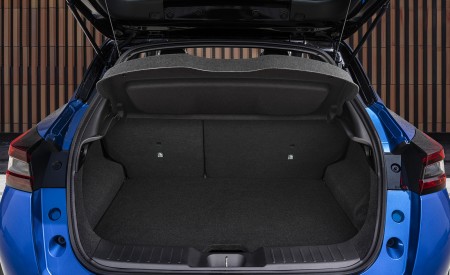 2022 Nissan JUKE Hybrid Trunk Wallpapers 450x275 (77)
