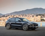 2022 Porsche Cayenne Platinum Edition (Color: Jet Black Metallic) Front Three-Quarter Wallpapers 150x120 (12)