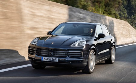 2022 Porsche Cayenne Platinum Edition (Color: Jet Black Metallic) Front Wallpapers 450x275 (8)