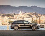2022 Porsche Cayenne Platinum Edition (Color: Jet Black Metallic) Side Wallpapers 150x120 (17)