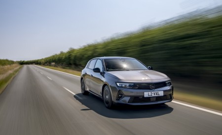 2022 Vauxhall Astra GS Line Front Three-Quarter Wallpapers 450x275 (38)