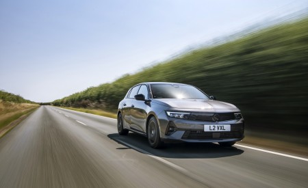 2022 Vauxhall Astra GS Line Front Three-Quarter Wallpapers 450x275 (39)