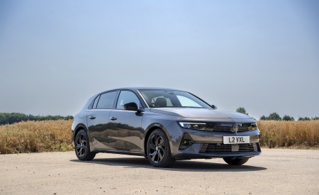 2022 Vauxhall Astra GS Line Front Three-Quarter Wallpapers 450x275 (41)